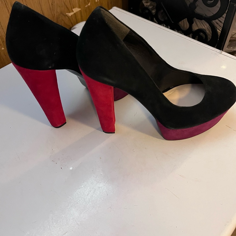 Suede multi Color shoe, size 9